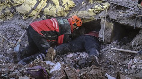 More Survivors Pulled From Rubble After Turkey Earthquake Bt