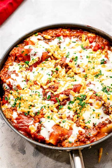 Easy Skillet Lasagna 30 Minute Meal Julies Eats And Treats