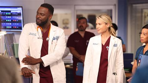 'Chicago Med': Meet the New Doctors in the Season 7 Premiere (PHOTOS)
