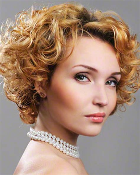 22 Popular Hairstyles For Curly Short Hair Pixiebob Haircuts