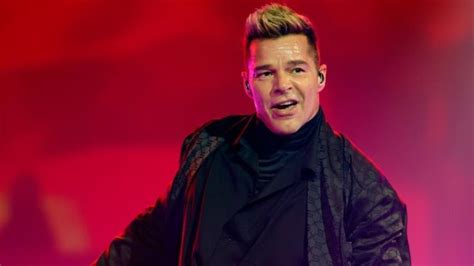 Los Mejores Y Más Divertidos Memes Por El Nuevo Rostro De Ricky Martin