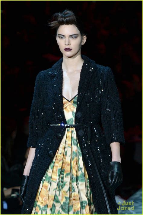 Kendall Jenner Makes A Statement On Marc Jacobs Catwalk At Nyfw Photo