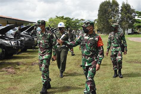 Brigjen Tni Bangun Nawoko Inspeksi Kesiapan Kendaraan Dinas Militer