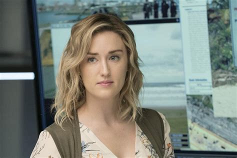 Ashley Johnson Height Weight Age Affairs Wiki And Facts Stars Fact