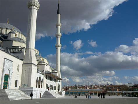 Baki keri̇moğlu / abb genel sekreter yardımcısı. 40 impressive photos of Kocatepe Mosque In Ankara, Turkey ...