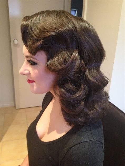 Rock your long hair in a gorgeous wavy ponytail for your wedding. Finger wave, 1920s hair, soft wavy hair, vintage hair ...