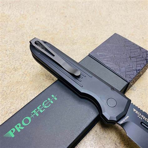 Protech 1805 Prometheus Design Werx 35 Black Auto Invictus Knife