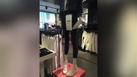 Topshop Drops Super Skinny Mannequins After Shopper S Complaint Goes Viral