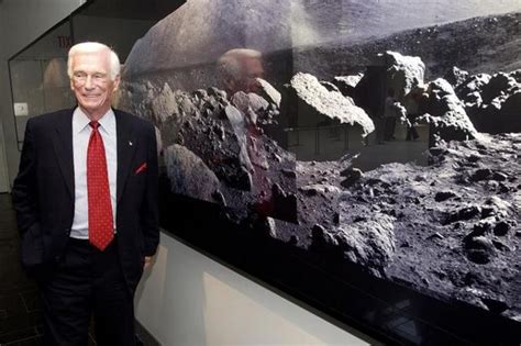 Gene Cernan Last Astronaut To Walk On Moon Dies At 82 Abs Cbn News