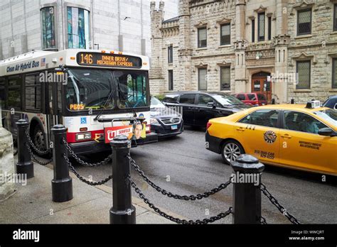 Bus Stuck High Resolution Stock Photography And Images Alamy