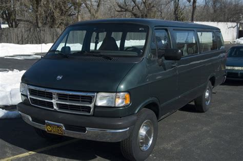 1997 Dodge Ram Van Vins Configurations Msrp And Specs Autodetective