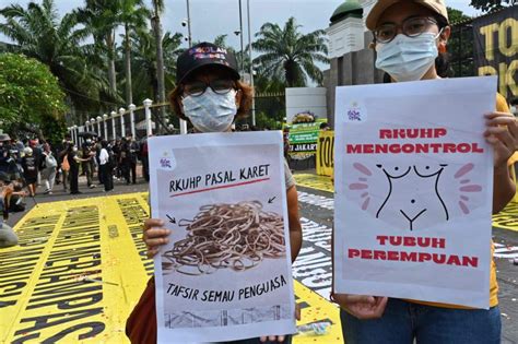 bangkok post australia seeks clarity over indonesian sex ban