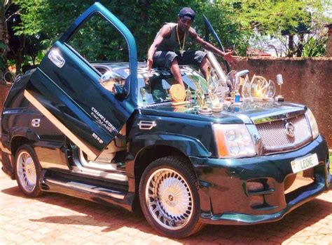 Kunzardo, charly solo, mark house, guy digital, de gaulle and others. which type of a car??!!!!!!!!!!!Jose Chameleone‬ car ...