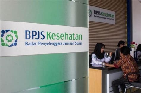 Berikut ini adalah cara melakukan perpanjangan sim di layanan sim keliling pemohon dapat mendatangi kantor samsat terdekat atau layanan sim keliling di wilayahnya dan melakukan perpanjangan sim sebagaimana biasanya. 3 Cara Daftar BPJS Kesehatan Online - SAMSAT KELILING
