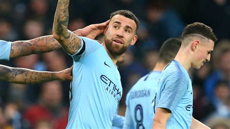 El valencia va a por el fichaje de nico otamendi, aunque la operación va a ser muy complicada, va ¿cuanto puede pagar el valencia por el jugador y al jugador? Man City transfer news: Nicolas Otamendi wants Valencia ...