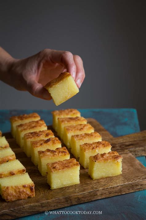 This is an easy kuih bingka ubi kayu (or baked cassava kuih) recipe, only a few simple ingredients are needed, no this is another popular malaysian teatime snack called kuih talam ubi kayu. Kuih Bingka Ubi Kayu (Baked Cassava/Tapioca Cake) - Egg or ...