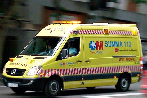 Las Ambulancias Tendrán Luces Azules En Julio Autocasión