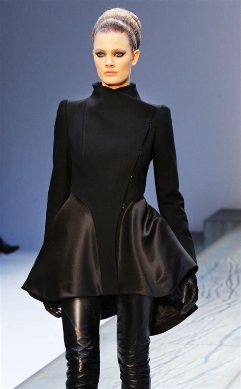 Futuristic Fashion Guy Laroche Fw 2009 10 Blackfuturistic Clothes