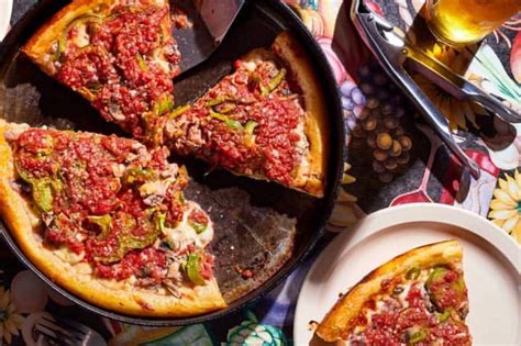 Chicago's Famous Deep Dish Pizza Restaurant Gino's East to Open in ...