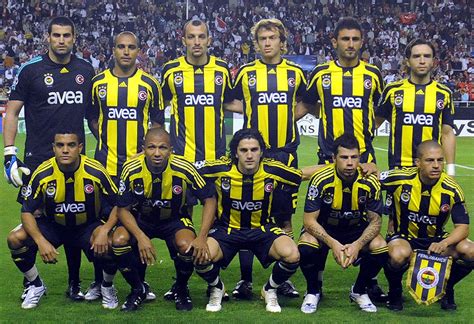 All information about fenerbahce (süper lig) current squad with market values transfers rumours player stats fixtures news. Ayaktakiler Oturanlar | Fenerbahçe 2007-2008
