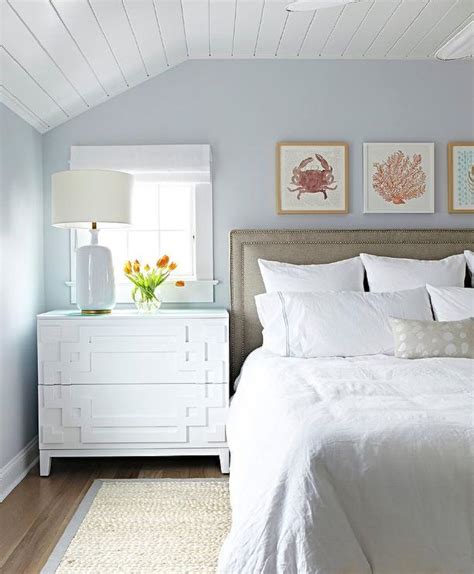 The colors of the sand, sea, and maybe even the sunset, can help you instantly calm down and unwind. 50 Gorgeous Beach Bedroom Decor Ideas