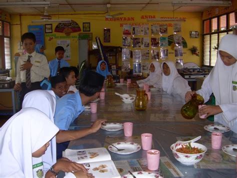 Kemahiran hidup ert percubaan pmr 2010 negeri sembilan. Panitia Kemahiran Hidup SMK Tengku Menteri: Kelab KH 2010 ...