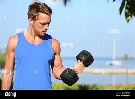 Man Dumbbells Curl Hi Res Stock Photography And Images Alamy