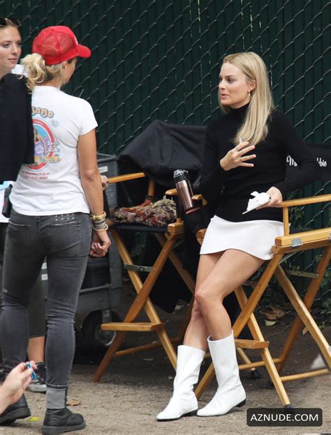 Margot Robbie Hot Blonde Actress Films Scenes On The Set