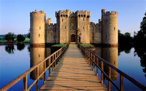 Images Of Medieval Castles Bodiam Castle Beautiful Castles Castles