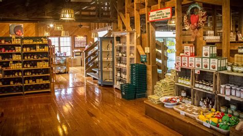 3 Places You Can Visit At The Apple Barn In Sevierville Tn