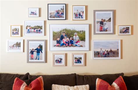 How To Create A Wall Collage Of Picture Frames