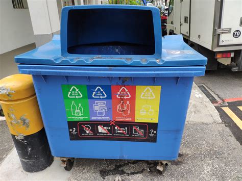 How Does Recycling Work What Can I Put In This Blue Bin Rsingapore