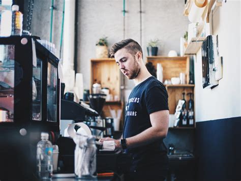How To Write The Perfect Barista Job Description - Sling