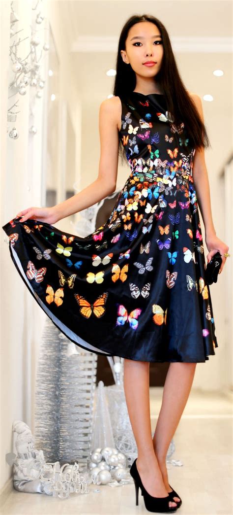 black multi butterfly knee length dress Платье бабочка Наряды Модные стили