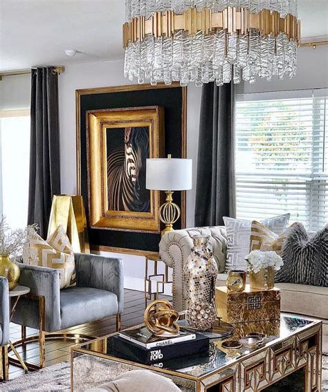 Pin By 💫🎀 ¥𝖆𝖘𝖒𝖎𝖓 🎀💫 On Glåm Iñtèriorş Gold Living Room Decor Glam