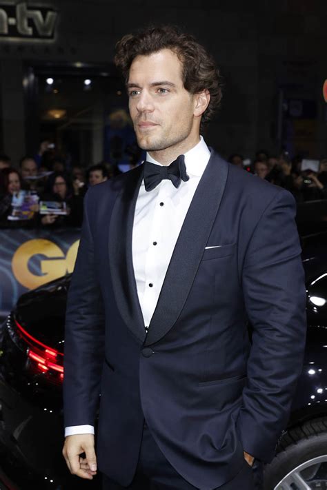 Henry cavill and ben affleck on 'good morning america' annoucement. |Lainey Gossip Entertainment UpdateHenry Cavill's curly hair at the GQ Men of the Year Awards