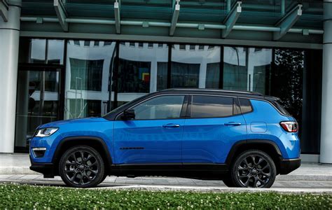jeep baby suv  enter production  july   psa