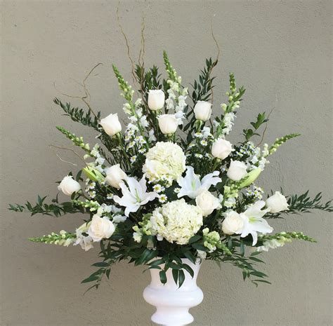 Free flower delivery by top ranked local florist in san jose, ca! Wedding Ceremony Elegance in San Jose, CA | Valley Florist