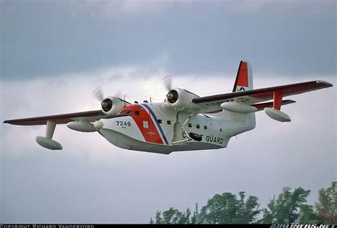 This Albatross is still active as N121FB 'Billabong Clipper', based at