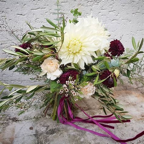 Big Vintage Bridalbouquet Wedding Flowers Prewiew