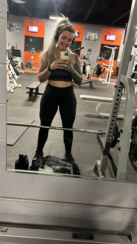 The Cummins Cowgirl On Twitter Another Leg Day Selfie One Day Ill