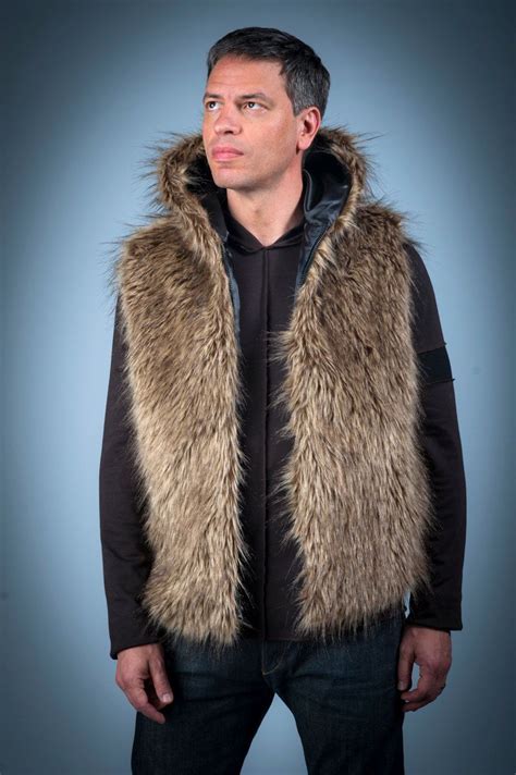 Pin By Robert On Furs And Men And In 2020 Mens Fur Coat Fur