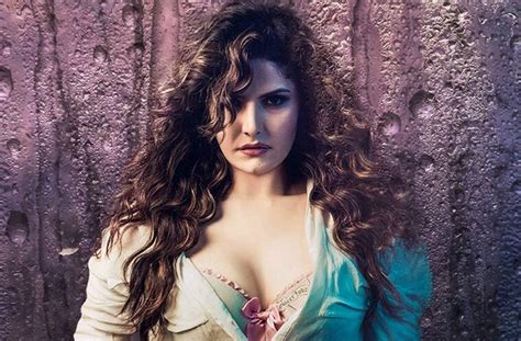 Zarine Khan Photos Best Looking Hot And Beautiful Hq And Hd Photos