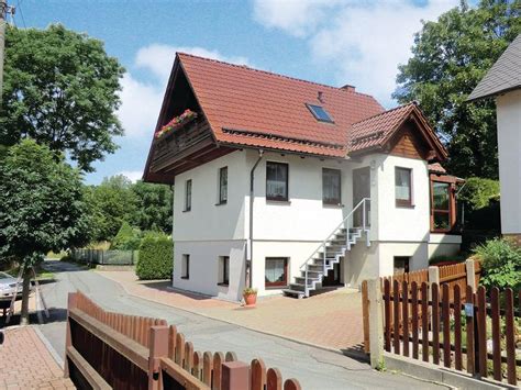The economy is mainly based on textile manufacturing, food processing and machine industry. Ferienhaus für 10 Personen (165 m²) ab 128 € (ID:45576 ...