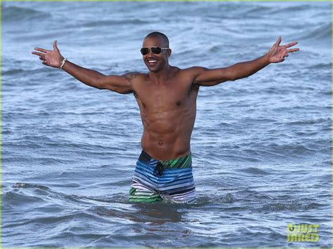 Shemar Moore Flaunts His Beach Body For Everyone To See Photo 3149860 Shemar Moore Shirtless