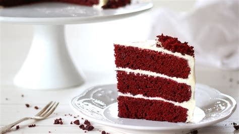 Red velvet cake with a tangy buttermilk batter and luscious cream cheese frosting. Easy Red Velvet Cake Recipe Mary Berry - GreenStarCandy
