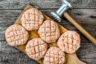 May 22, 2020 · these flavorful cuts are lean and cook faster, so adjust your cooking times. How to Cook Pork Burgers on the Stove Top | Livestrong.com