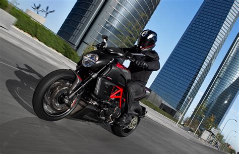 You may find documents other than just manuals as we also make available many user guides, specifications documents, promotional details, setup documents and more. Nova Ducati Diavel chega ao Brasil com preço inicial de R ...