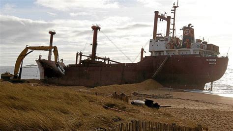 Salvage Work Begins On Beached Cargo Ship The Globe And Mail