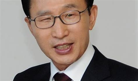 South Korean Podcast Mocks President | The World from PRX